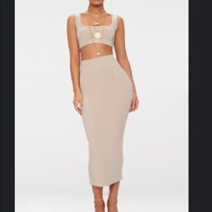 Slinky round neck crop with longline midaxi skirt